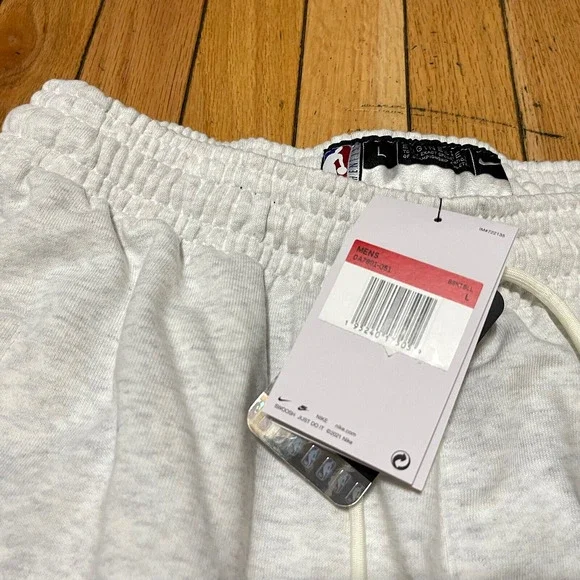 Nike Standard Issue NBA Brooklyn Nets Coreside Pants Men's Size M DA7891-051 New - Picture 3 of 6